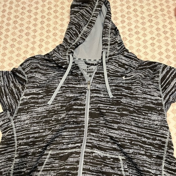 Nike grey zip-up hooded jacket - Picture 1 of 4